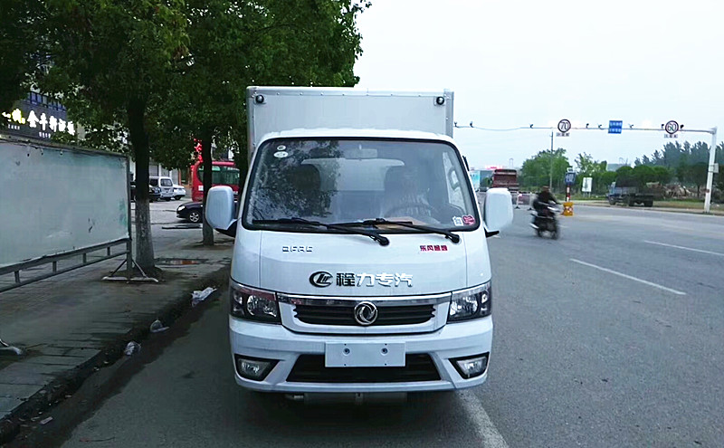 東風(fēng)藍(lán)牌氣體廂式運(yùn)輸車(chē)