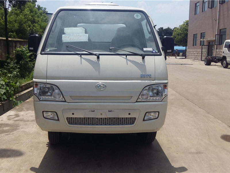 福田國(guó)三（2方）不上戶灑水車