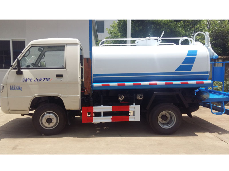 福田國(guó)三（2方）不上戶灑水車