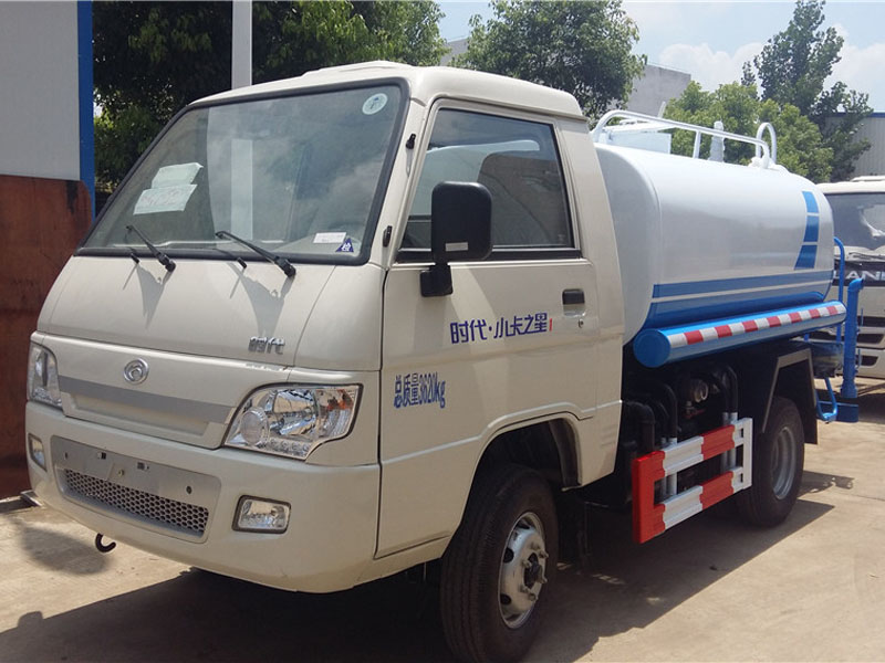 福田國(guó)三（2方）不上戶灑水車