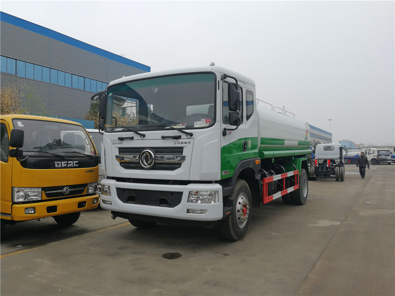 東風多利卡D9（15方）灑水車