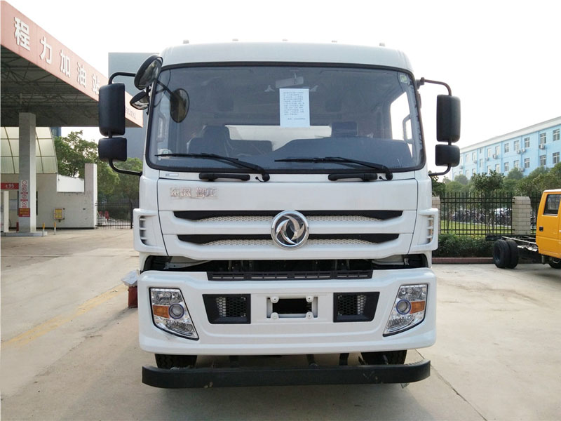 東風御龍（20方）灑水車