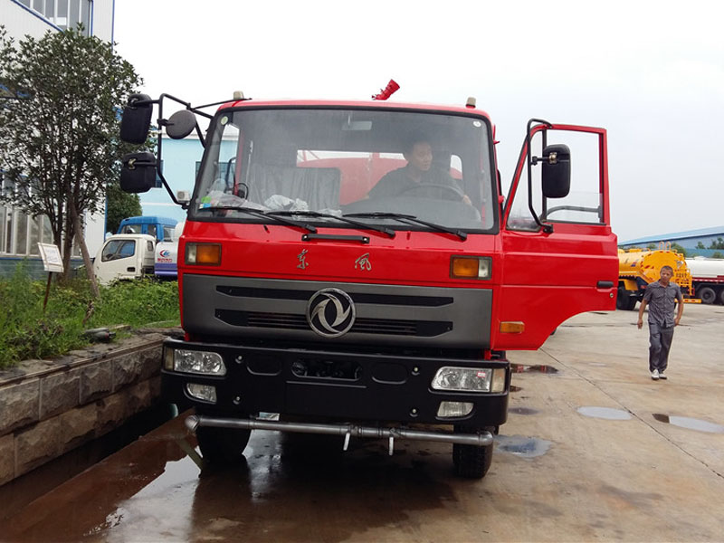 東風145（12方）消防灑水車
