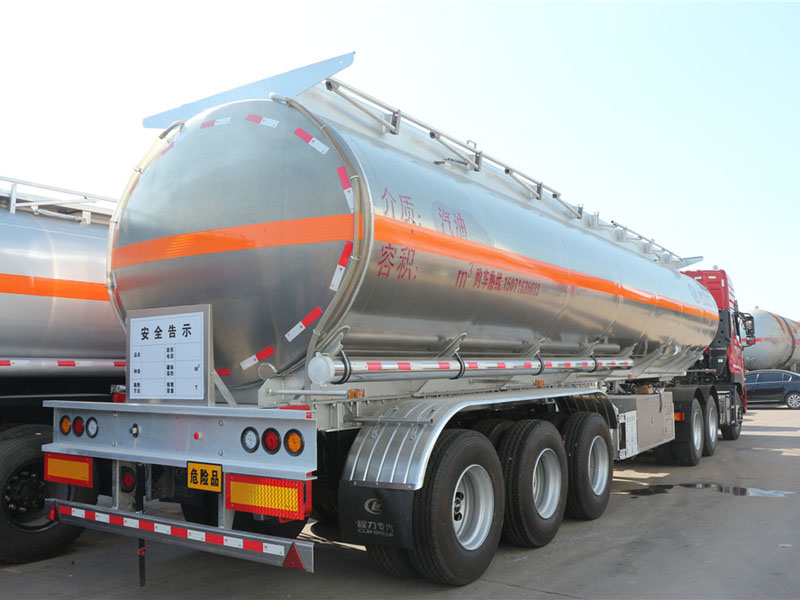 東風天龍（40-55L）鋁合金運油半掛車