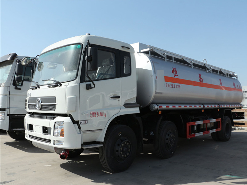 東風天錦小三軸（20方）運油車