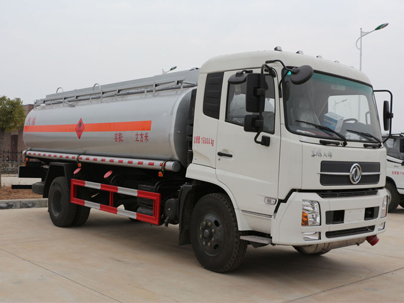 東風天錦(15方)運油車