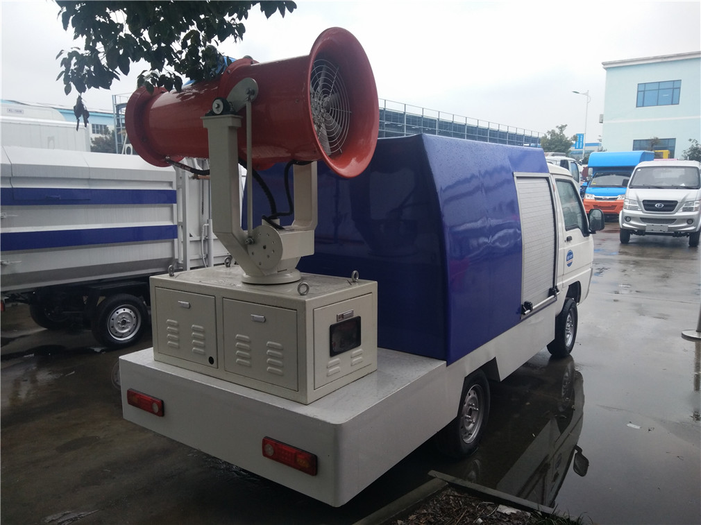 新能源電動四輪噴霧抑塵車