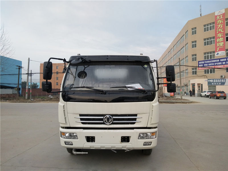 東風多利卡（8方）綠化噴灑車