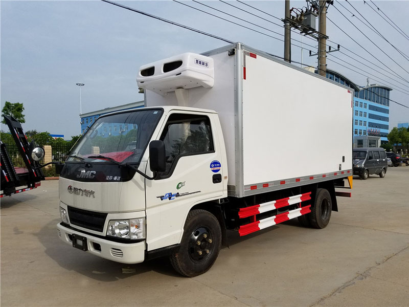 江鈴順達藍牌4.2米貨廂冷藏車