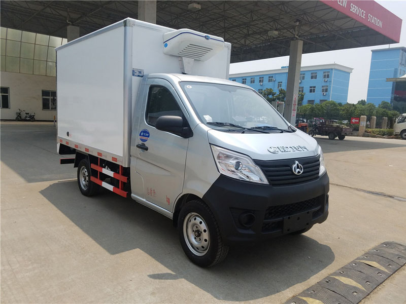 重慶長安2.7米貨廂冷藏車