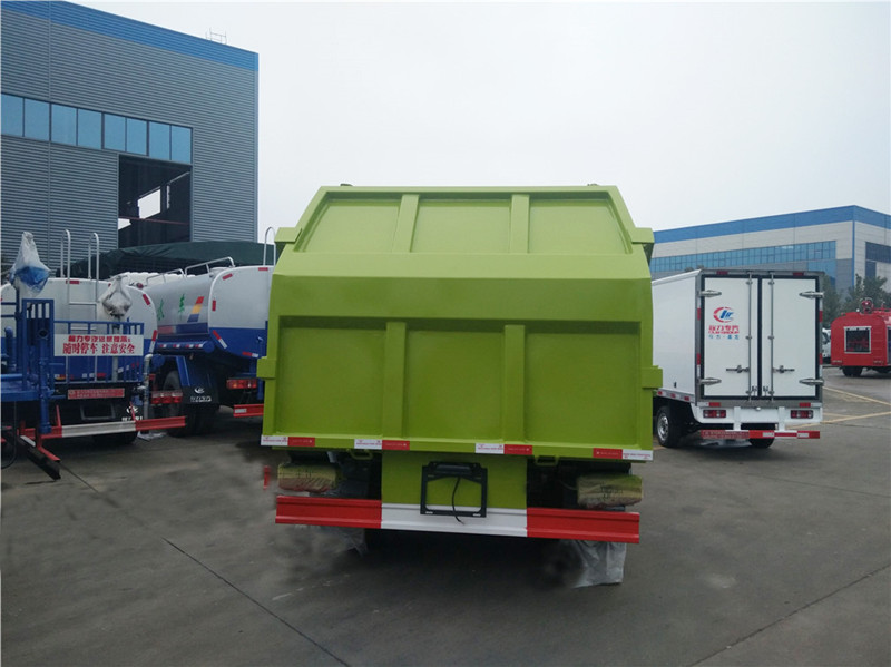 東風大多利卡8方側裝壓縮垃圾車