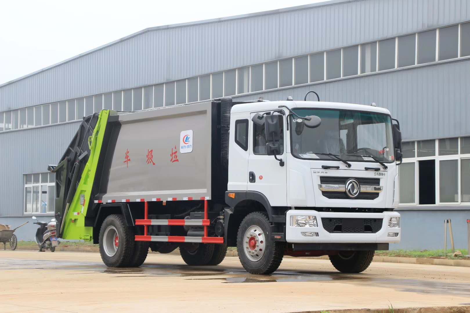 東風(fēng)D9多利卡12方壓縮垃圾車