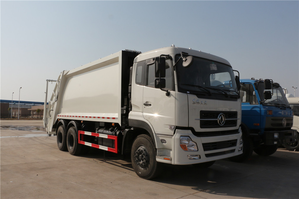 東風天龍（18方）壓縮式垃圾車