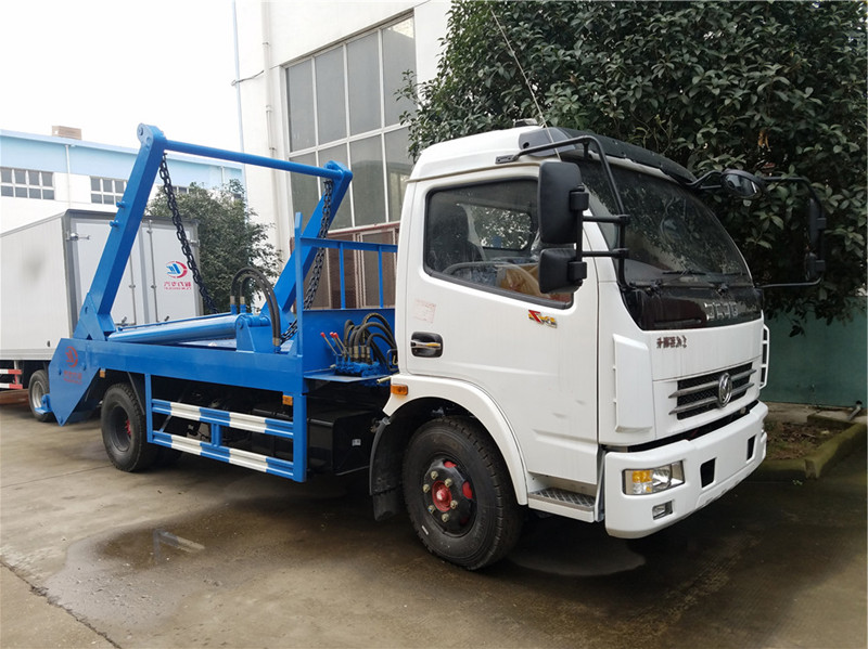 東風(fēng)大多利卡（8方）擺臂式垃圾車