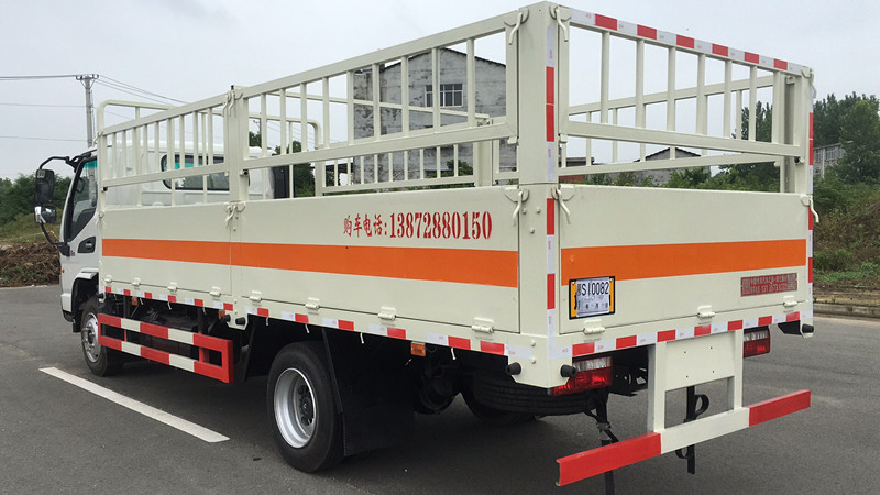 江淮駿鈴5米1（額載5.1噸）氣瓶車