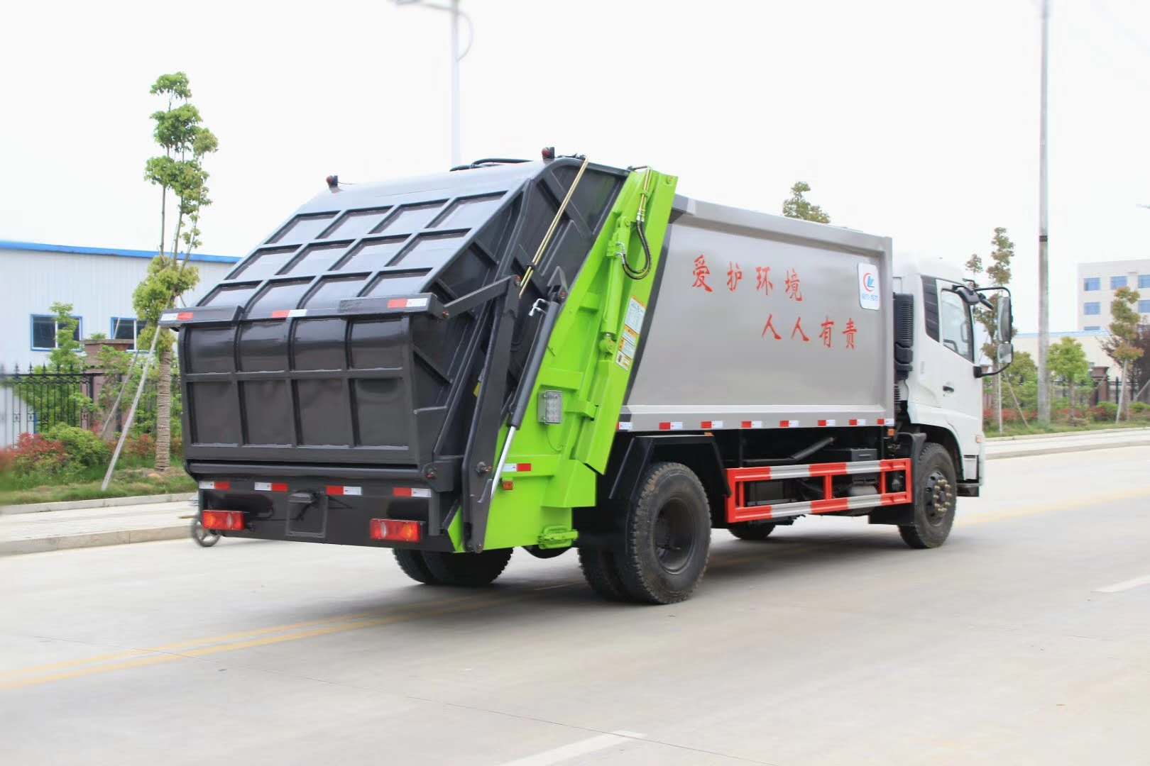 東風天錦14立方壓縮垃圾車