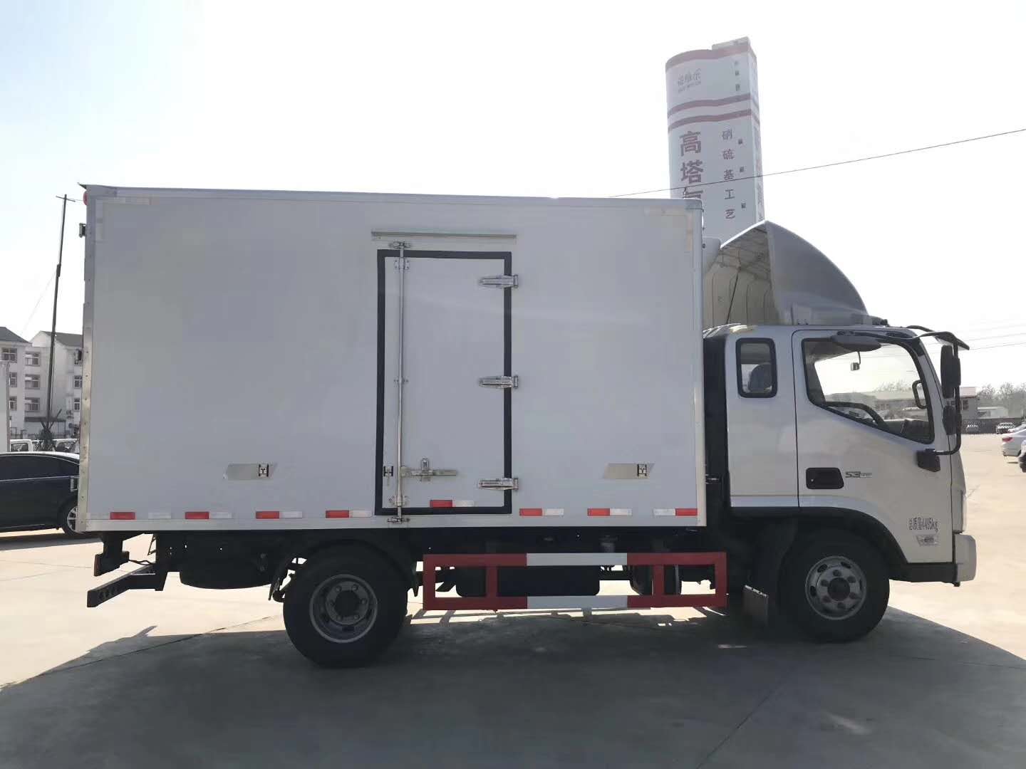 歐馬可S3排半冷藏車