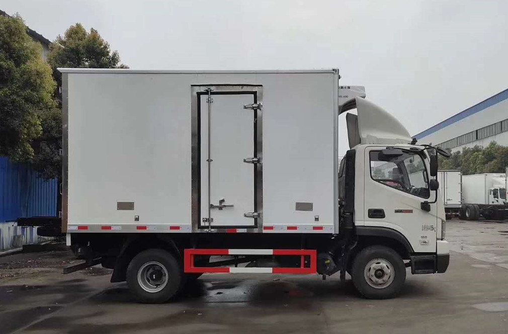 瑞沃ES3藍牌重載23立方冷藏車