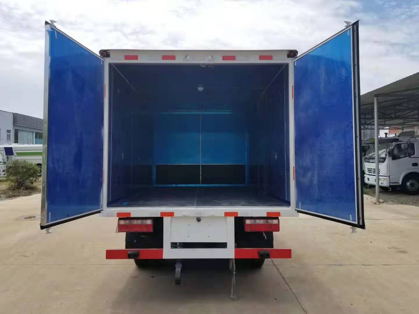 解放4.1米貨廂易燃?xì)怏w廂式運輸車