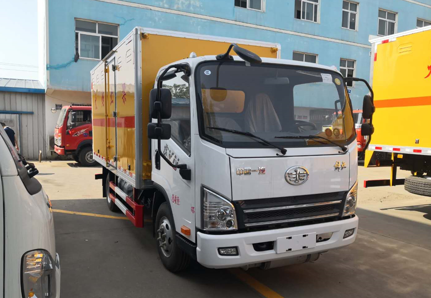 解放藍牌4.1米貨廂民爆器材運輸車