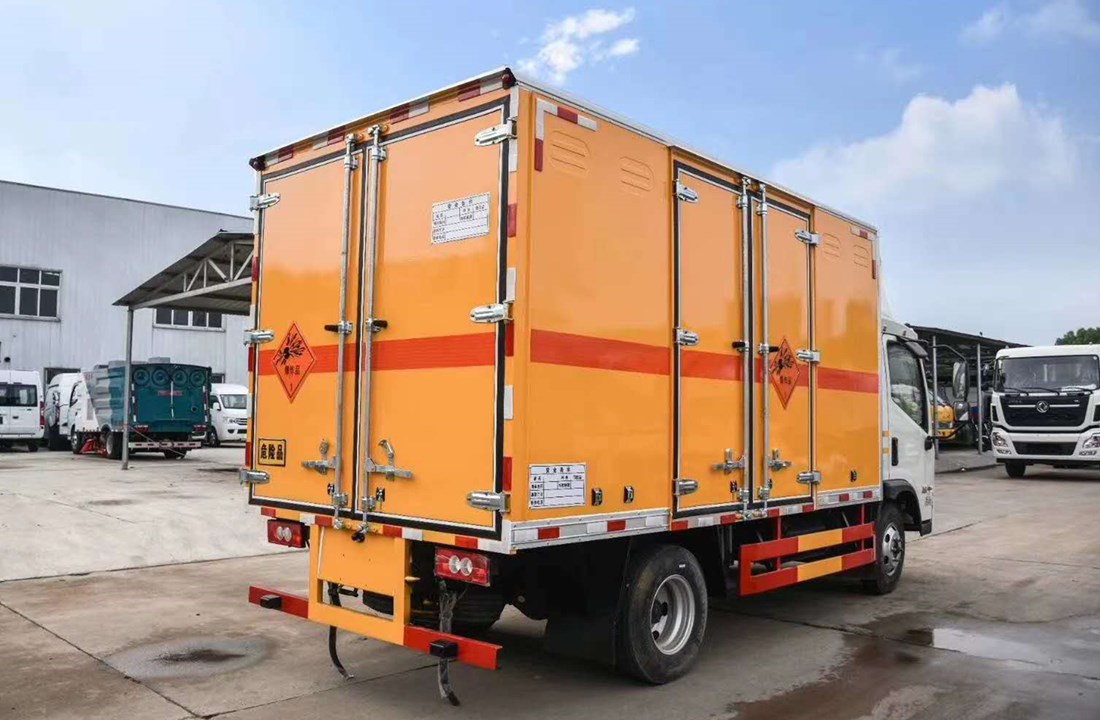 福田M6藍牌爆破器材運輸車