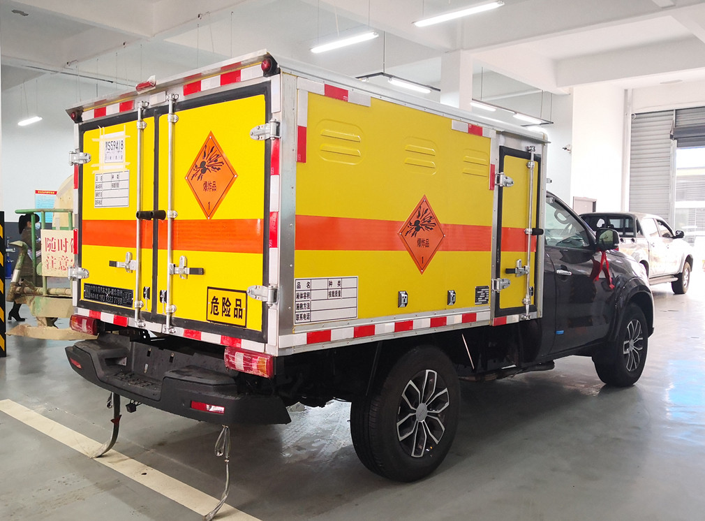 江鈴四驅皮卡民爆器材運輸車