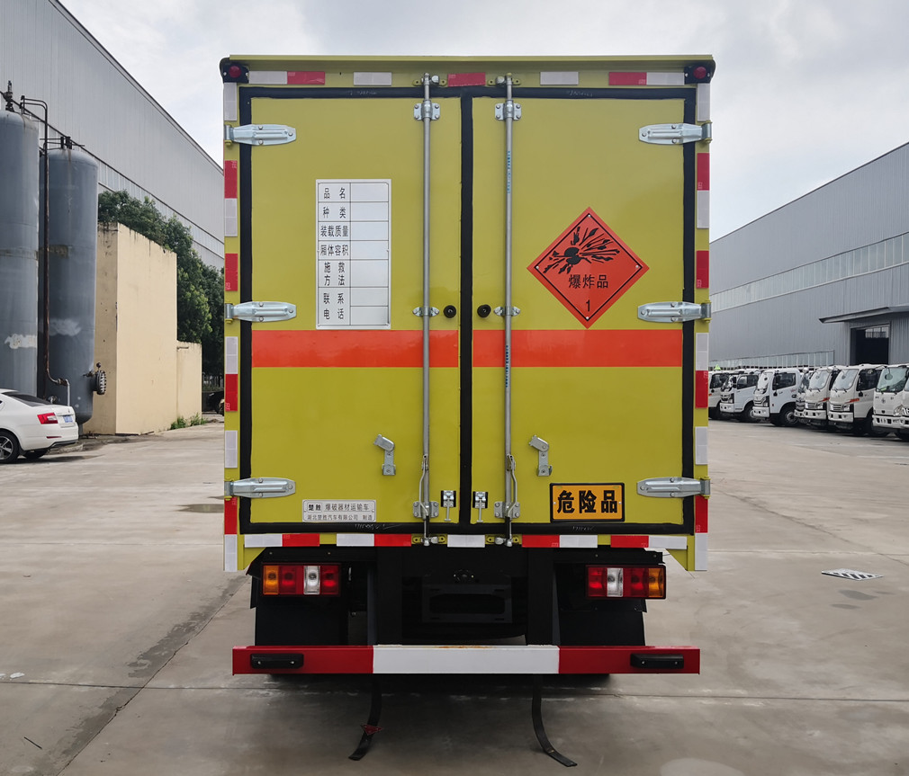 江鈴3.1米貨廂爆破器材運(yùn)輸車(chē)