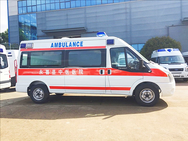 福特新時代V348長軸中頂救護(hù)車
