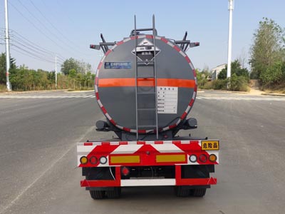 程力威牌CLW9350GFW型腐蝕性物品罐式運(yùn)輸半掛車
