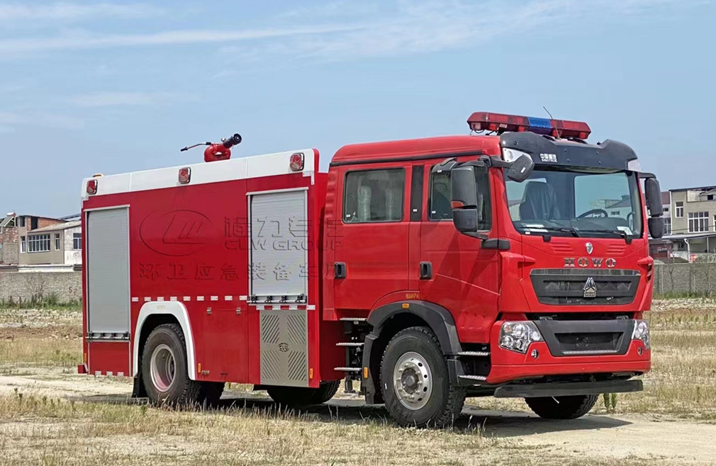 重汽8噸水罐/泡沫消防車