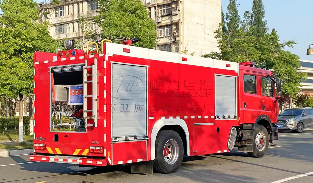 東風(fēng)6噸水罐/泡沫消防車
