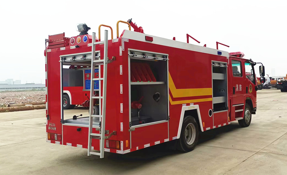 五十鈴3.5噸水罐/泡沫消防車