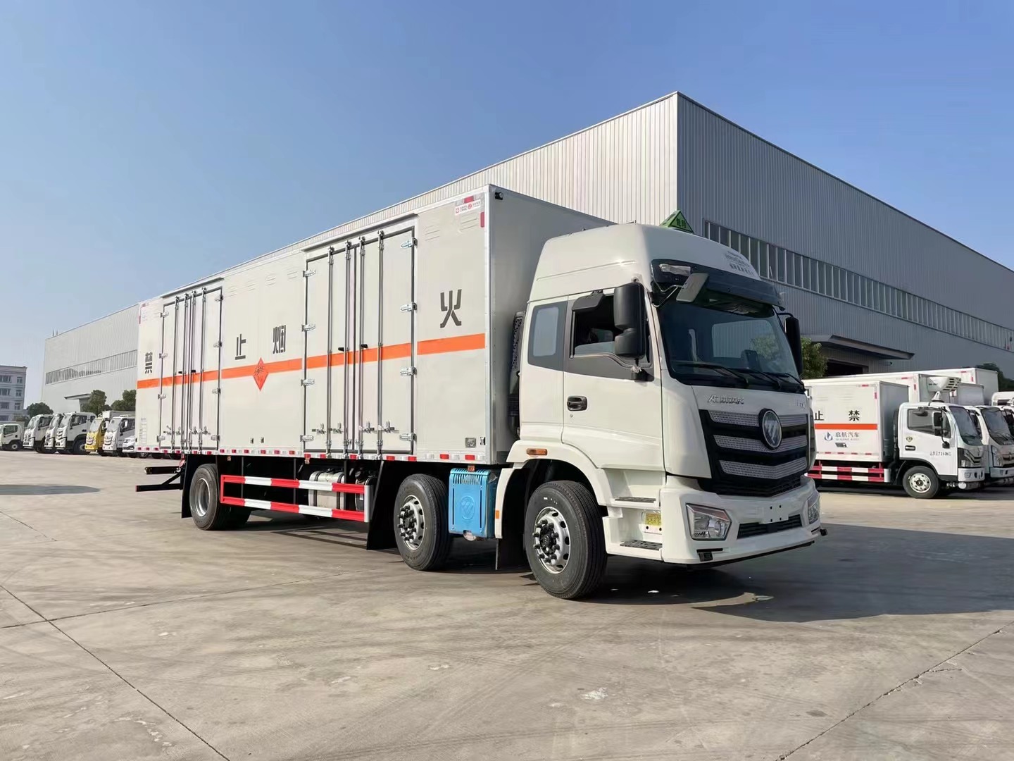 歐曼行星9.6米煙花爆竹運輸車