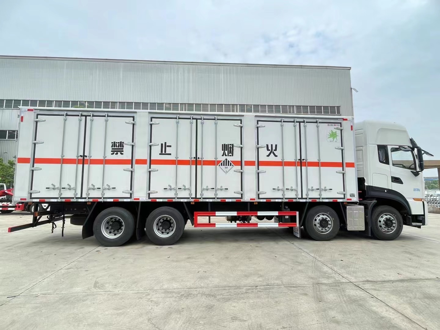 雜項危險品專用車/廢機油運輸