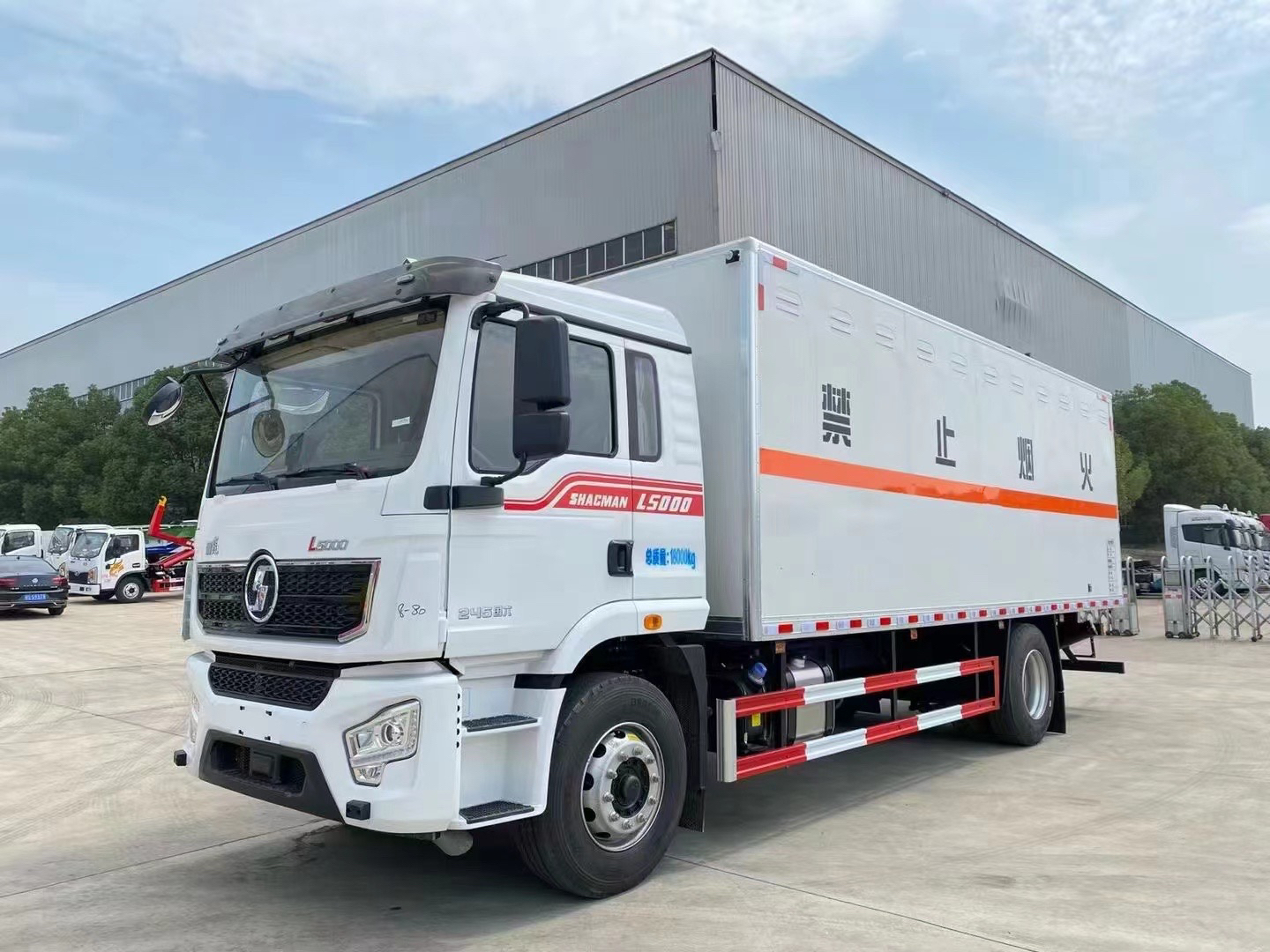 陜汽德龍6.8米雜項車