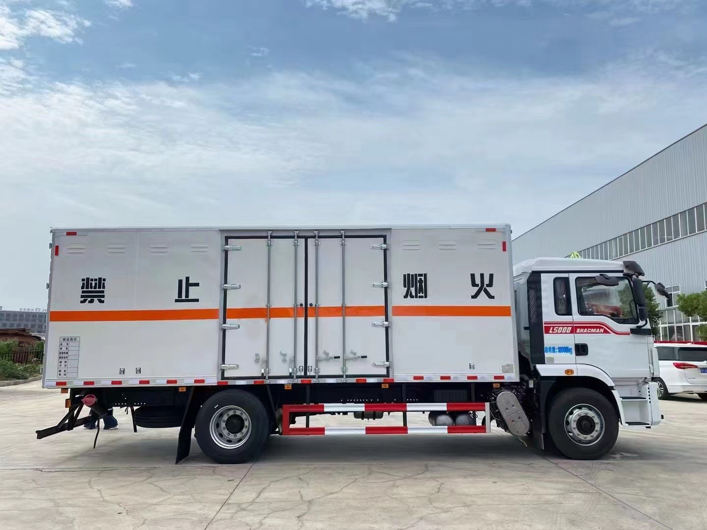 陜汽德龍6.8米雜項車