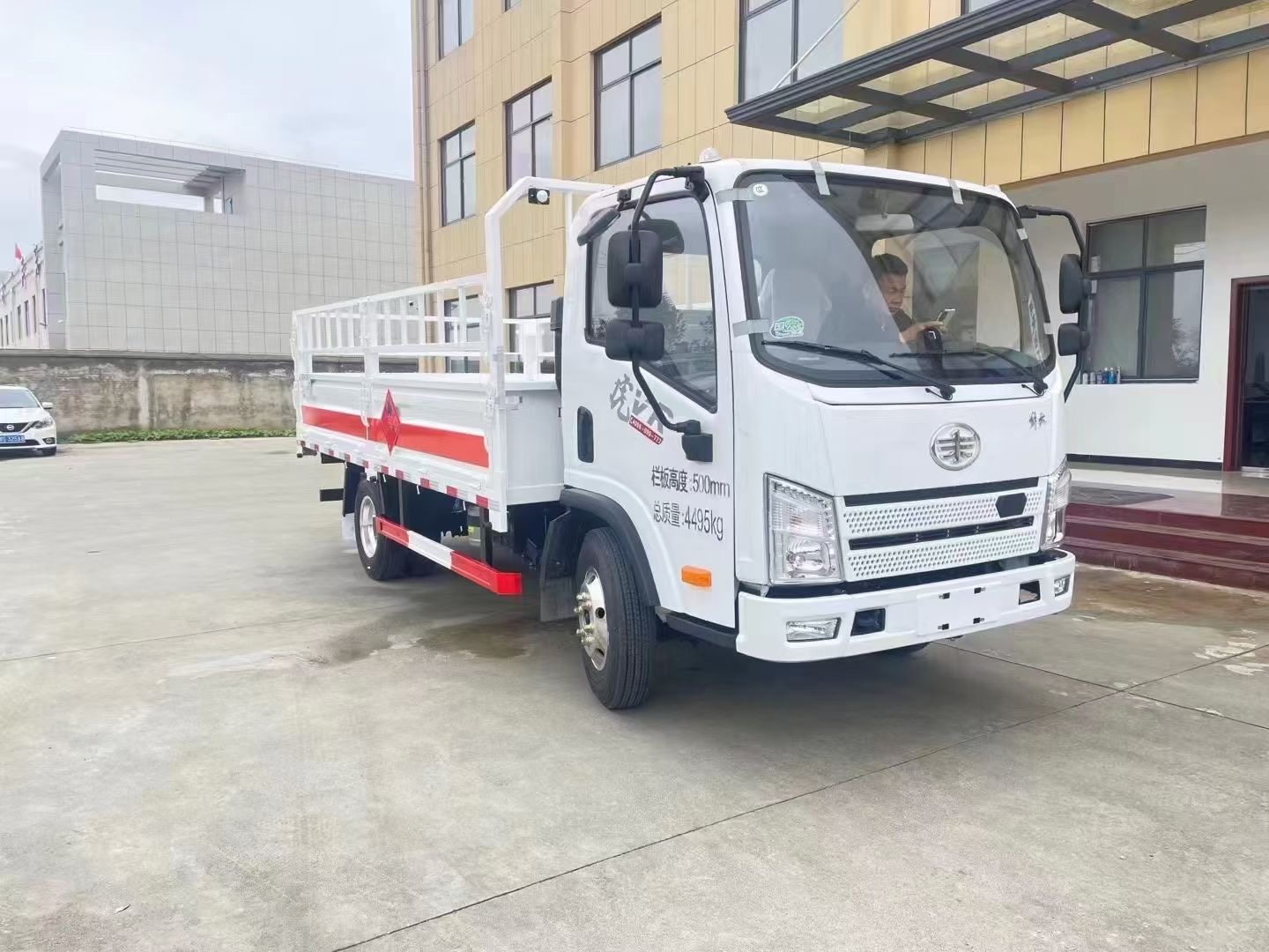 解放4米2藍牌國六氣瓶車