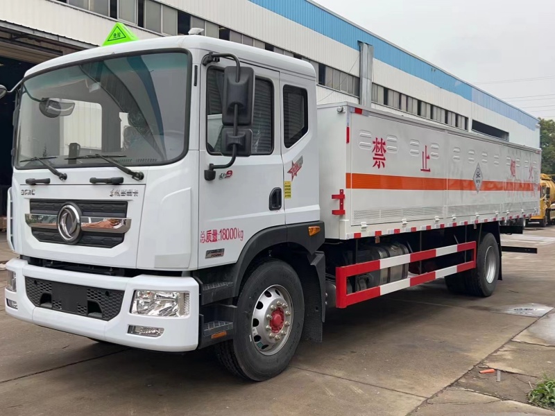 東風(fēng)D9國六10噸毒性氣體廂式運(yùn)輸車