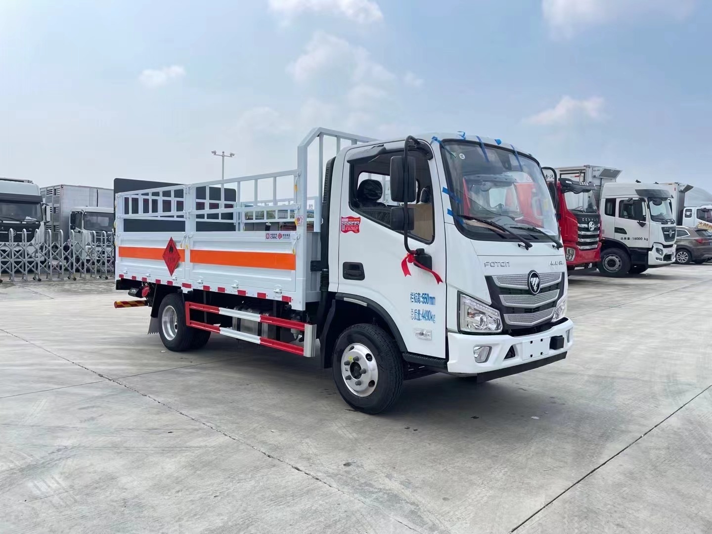 福田歐馬可藍牌4.15米氣瓶運輸車