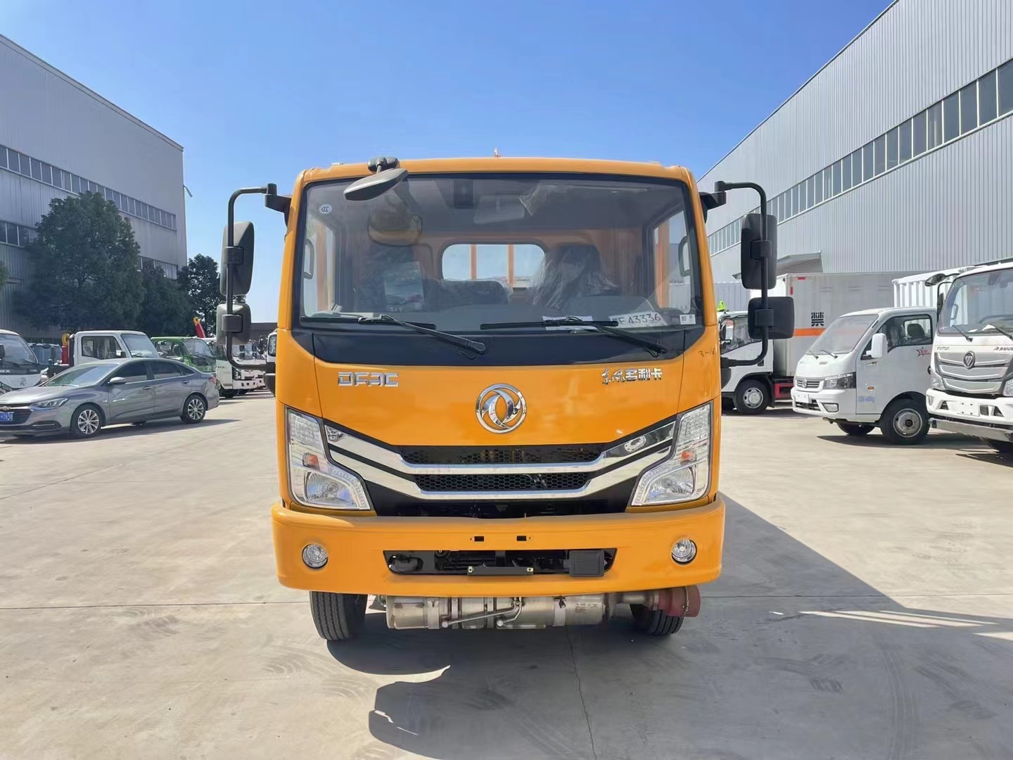 東風(fēng)多利卡4噸氣瓶運輸車玉柴發(fā)動機