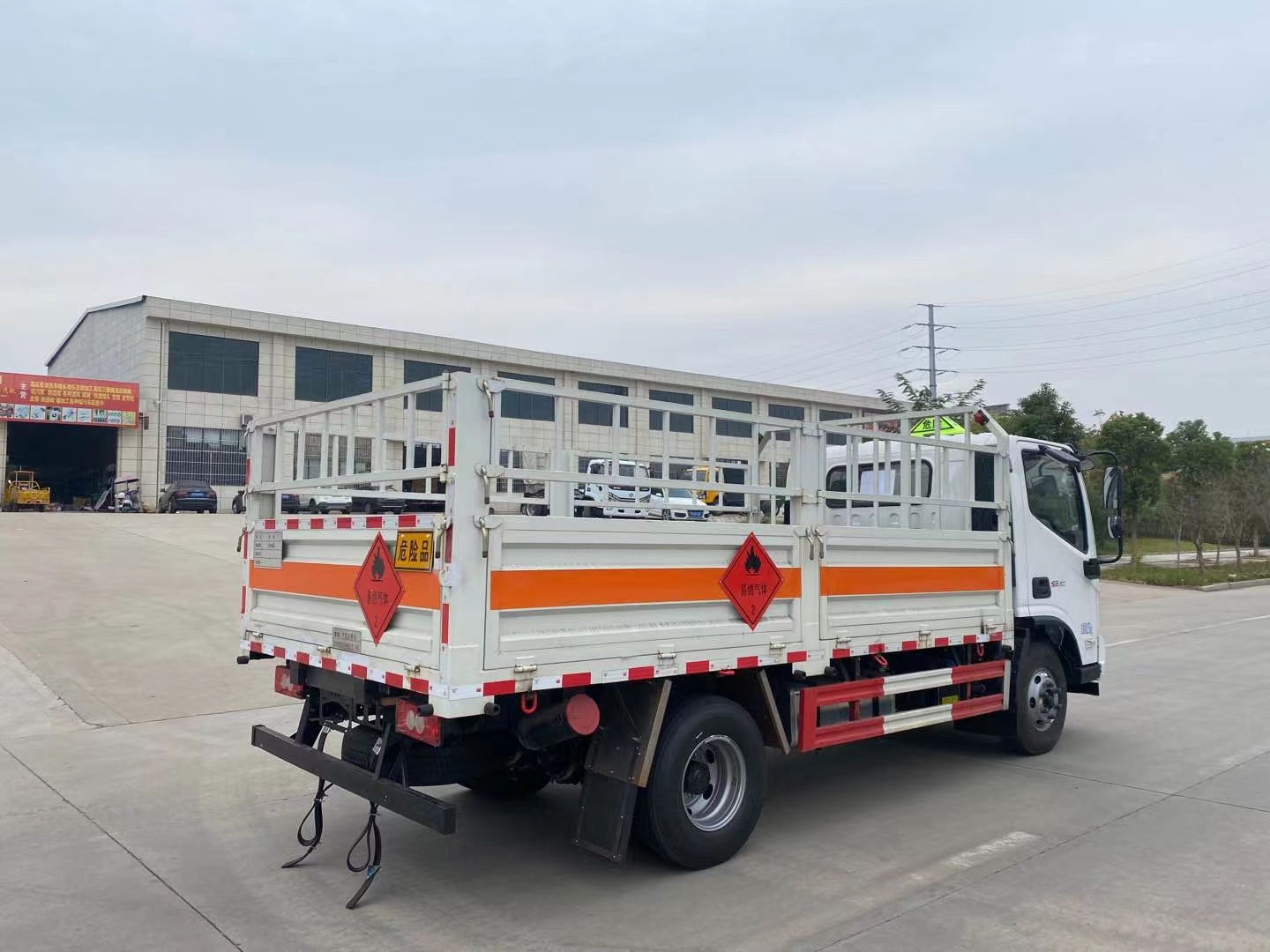 福田歐馬可4.1米4.7噸氣瓶運輸車