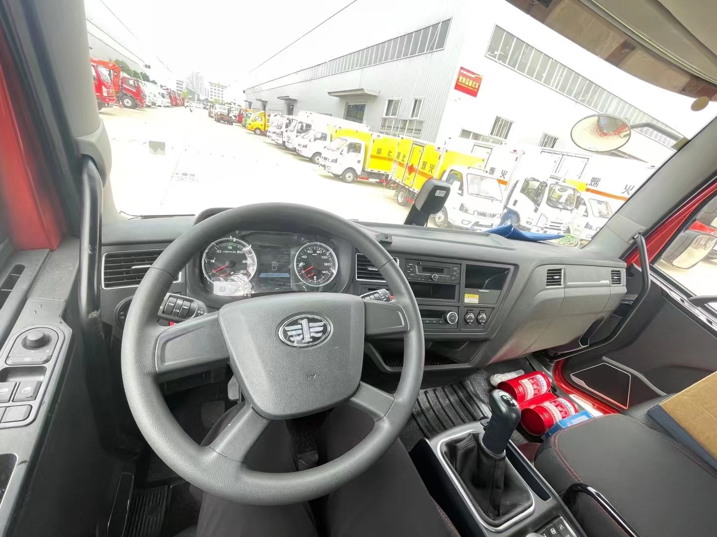 解放J6L（6.8米）氣瓶運輸車