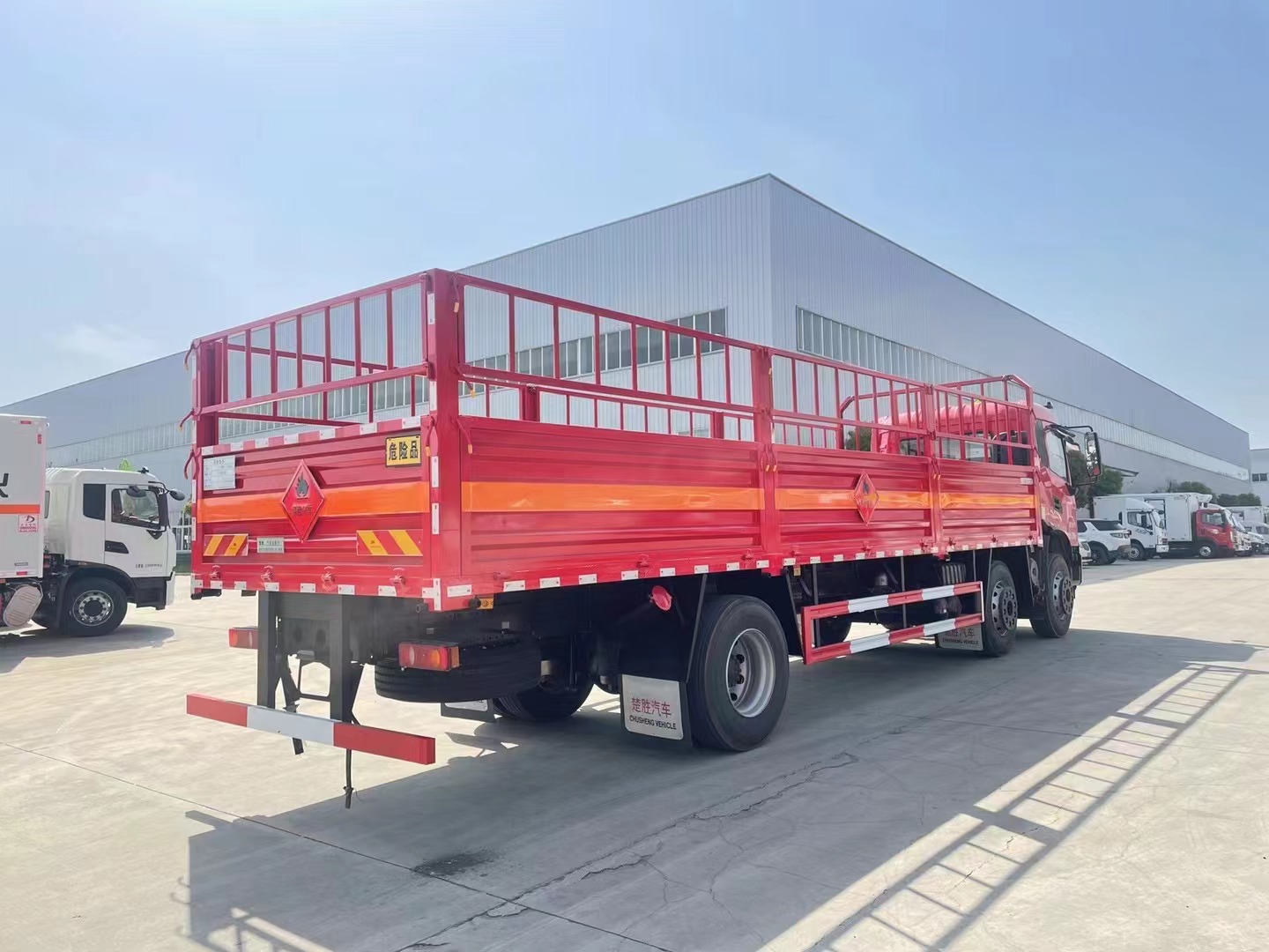 東風天錦8.6米氣瓶運輸車小三軸