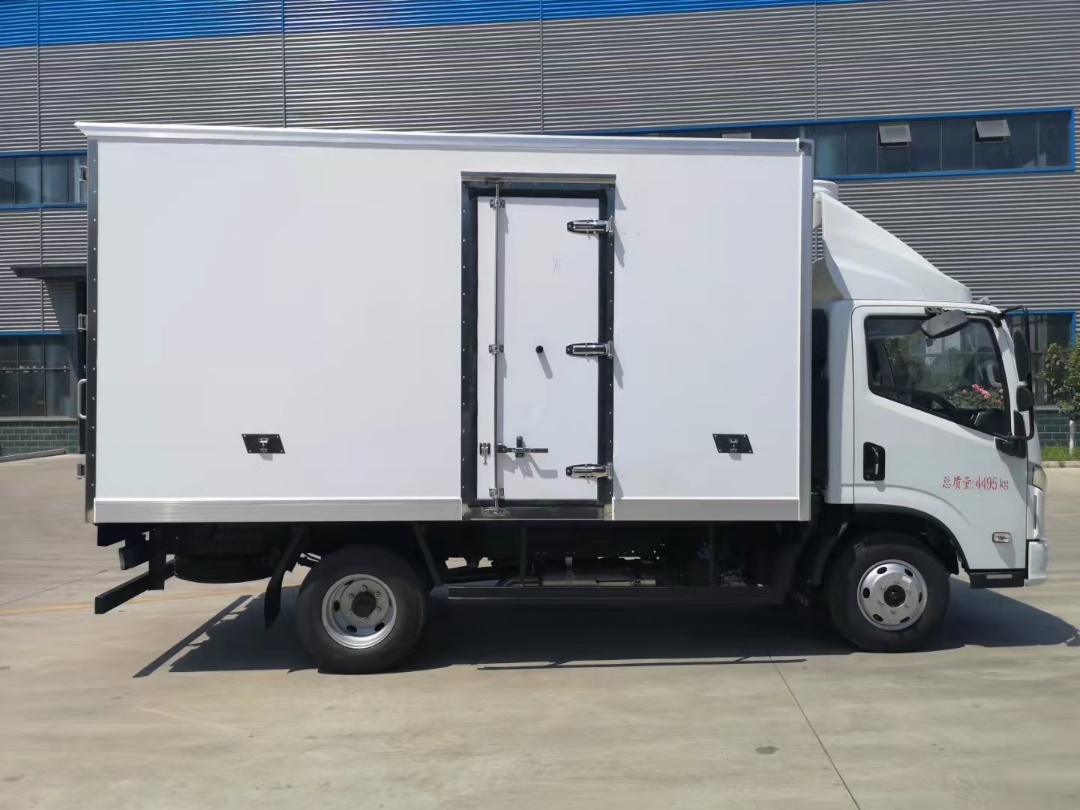 躍進C300國六藍牌冷藏車