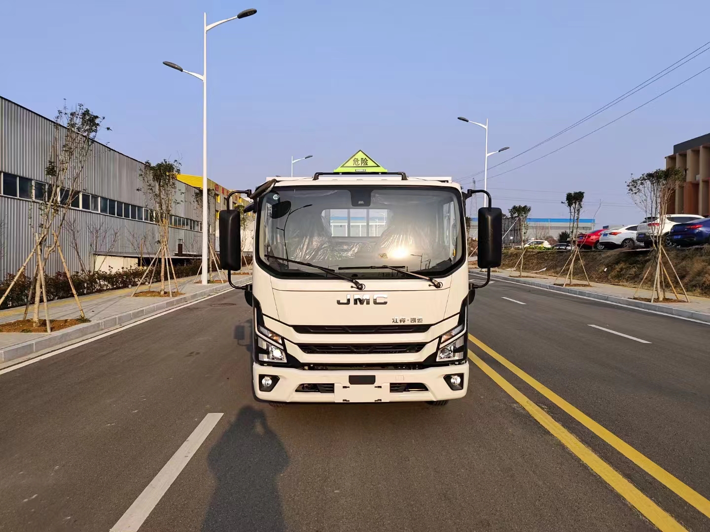 江鈴凱運(yùn)國(guó)六藍(lán)牌1.8噸氣瓶車