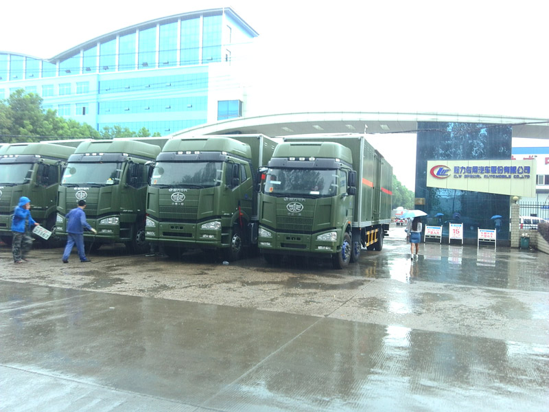 沈陽區某火箭旅采購一批火箭彈運輸車