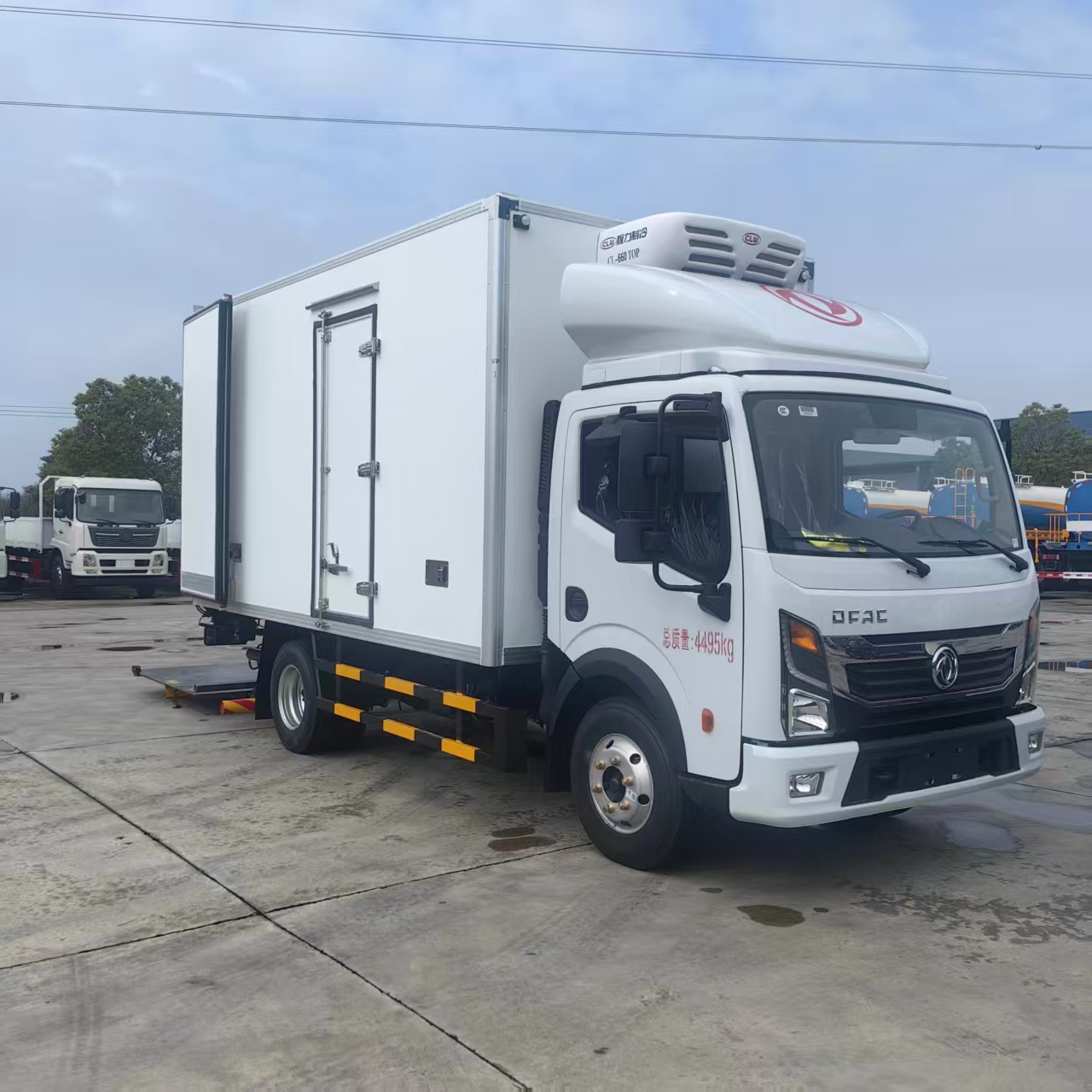 9萬多的東風星云152馬力冷藏車