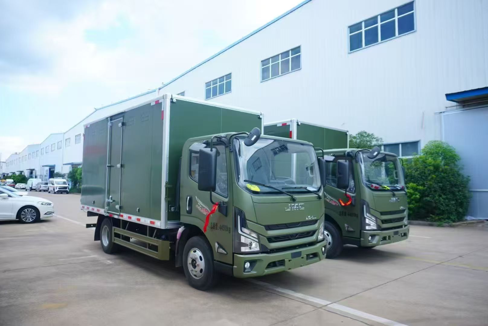 湖南徐總批量訂購2臺江鈴凱運綠色國六易燃液體廂式車