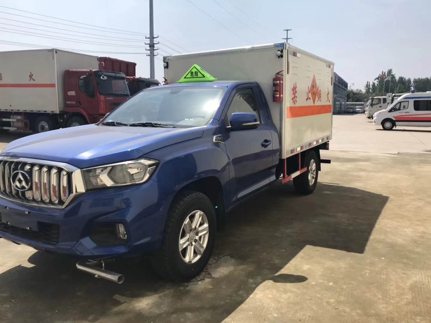 自動(dòng)擋爆破器材車來襲，歡迎來電“騷擾”