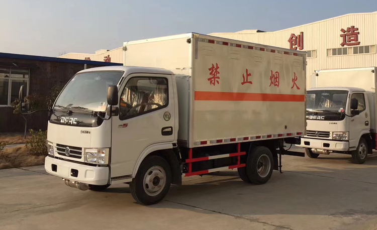 湖南雷總訂購兩臺東風多利卡易燃氣體廂式車